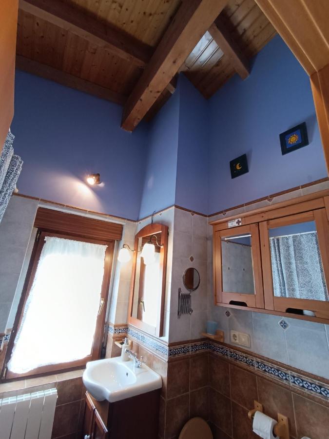 Cuarenta Y Ocho Luces Konuk evi Burgo Dış mekan fotoğraf